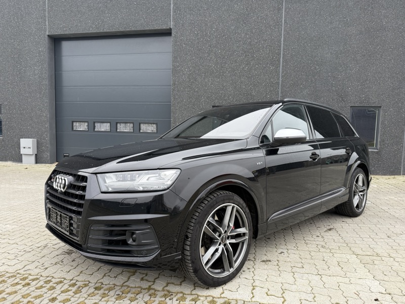 Audi SQ7 front