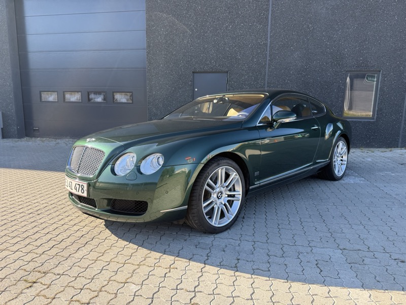 Bentley Continental GT front