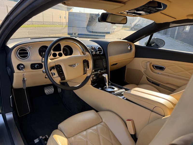 Bentley Continental GT rear